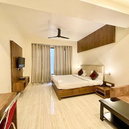 Hotel Rudraksh ! Varanasi !Fully-Air-Conditioned Hotel At Prime Location With Parking Availability, Near Kashi Vishwanath Temple, And Ganga Ghat 2 외부 사진