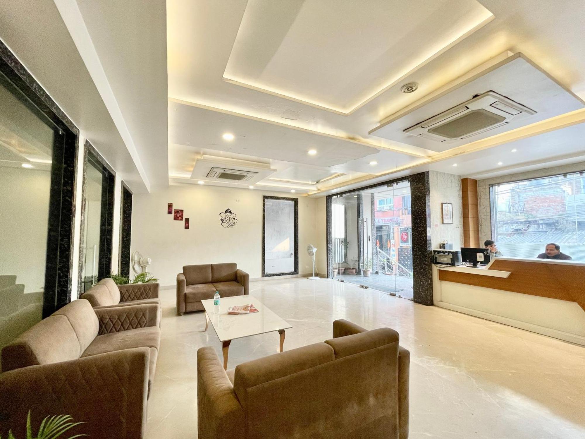 Hotel Rudraksh ! Varanasi !Fully-Air-Conditioned Hotel At Prime Location With Parking Availability, Near Kashi Vishwanath Temple, And Ganga Ghat 2 외부 사진